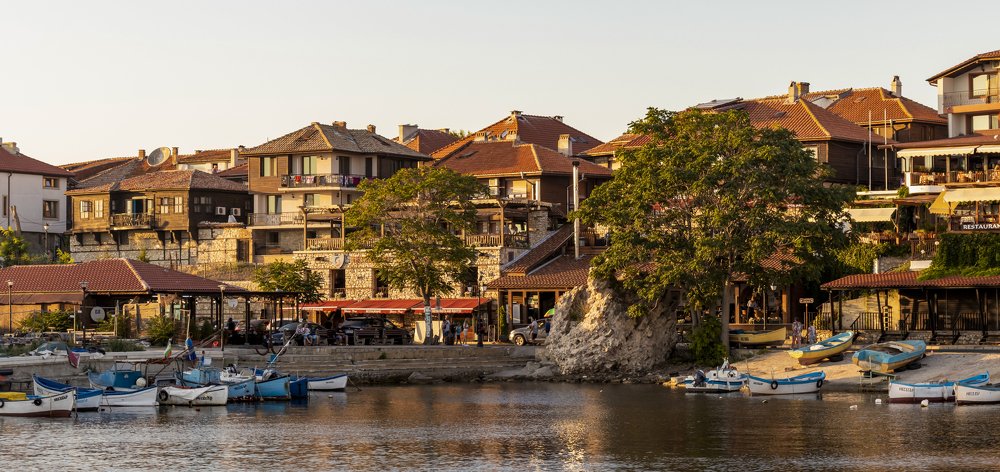 Photograph by Andrii Lehkyi