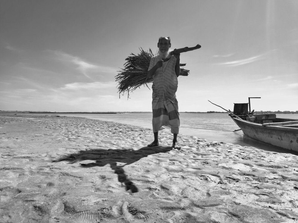 Photograph by Lavlu NH