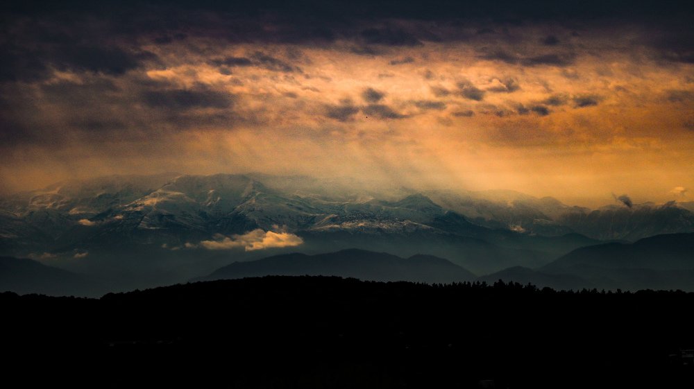 Photograph by Ali Sadati