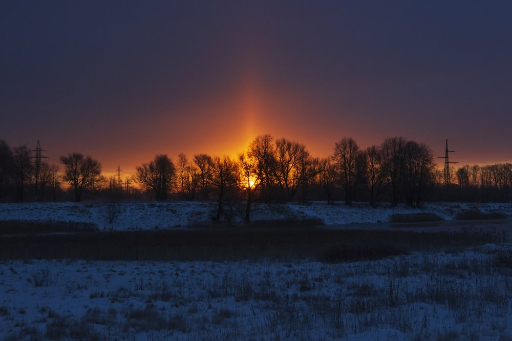 Solar pillar. Солнечный столб.