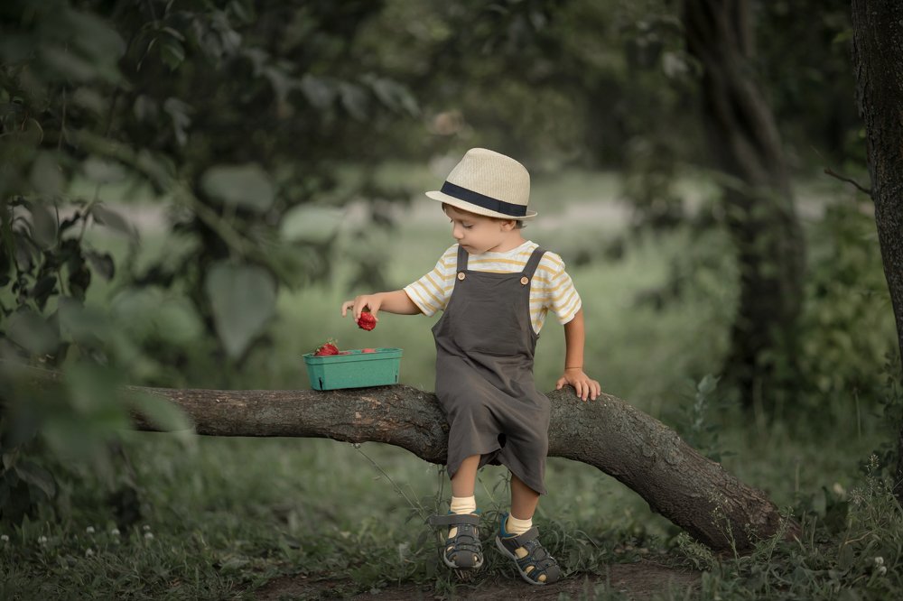 Photograph by LIDIYA HOLD