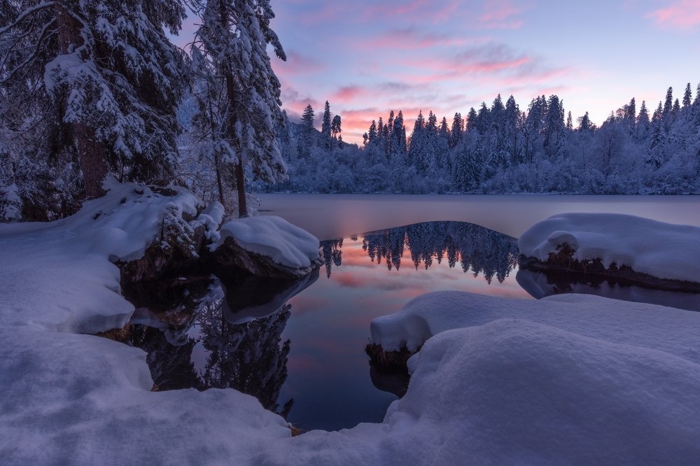 Photograph by Lars Guebeli