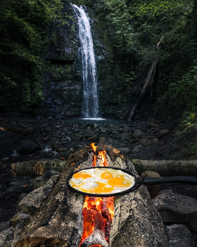 Завтрак у водопада