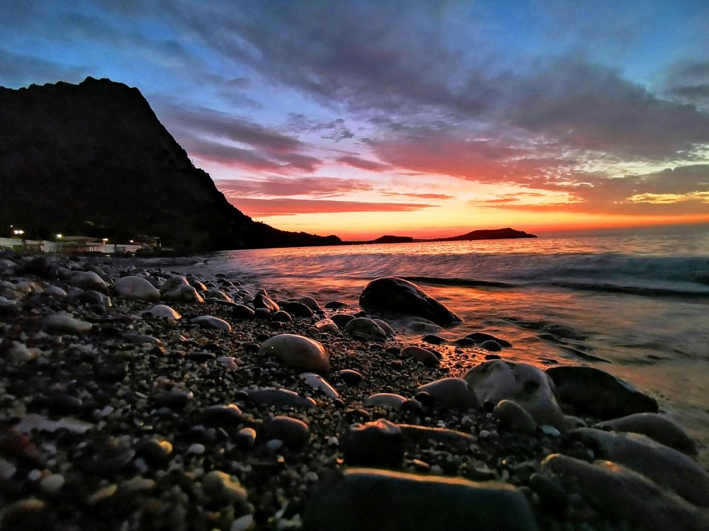 зарево зеленой бухты