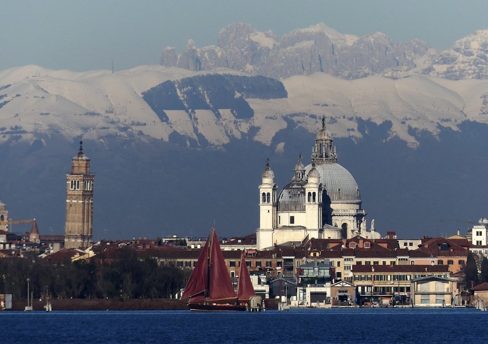 Un “Bisonte” sopra Venezia....
