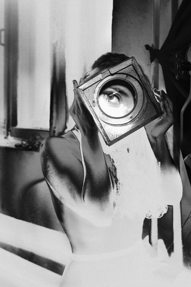 Глаз в историю .