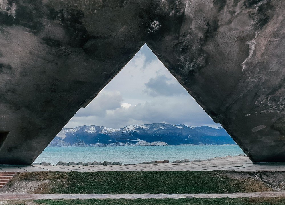 Geometry of the city N