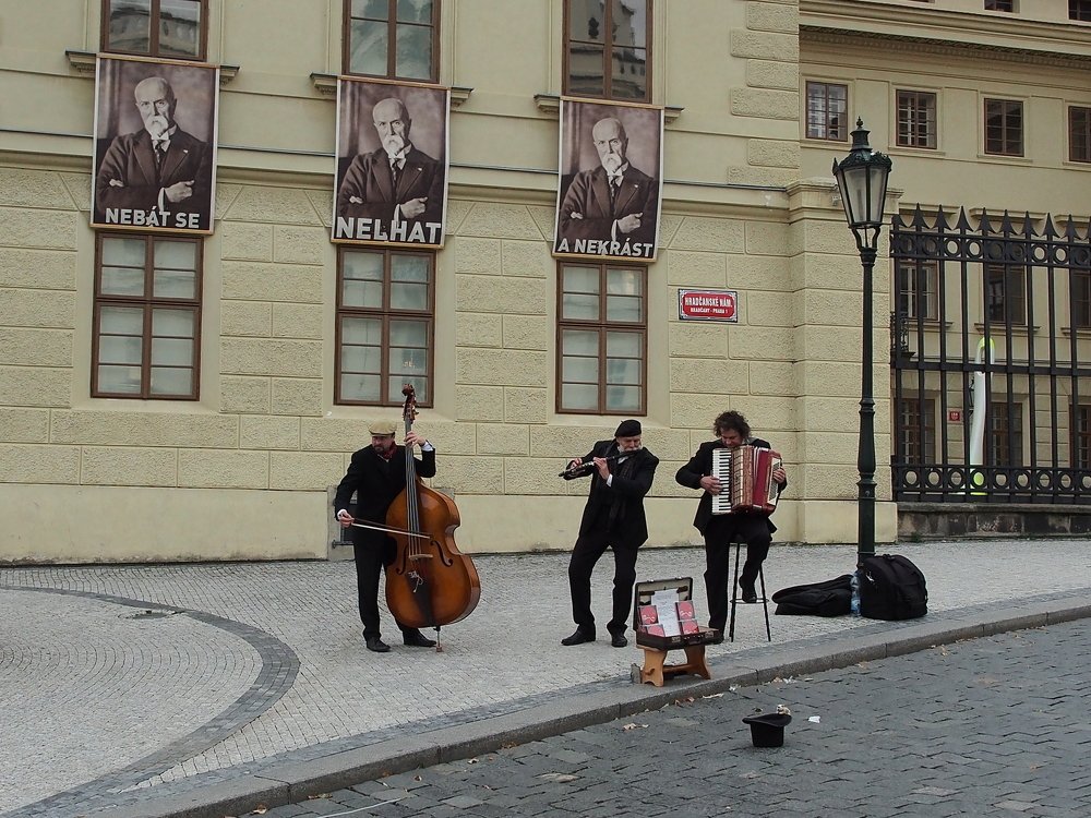 Уличные музыканты.