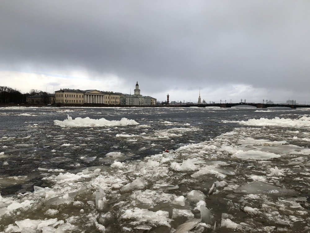 Ледоход на Неве.