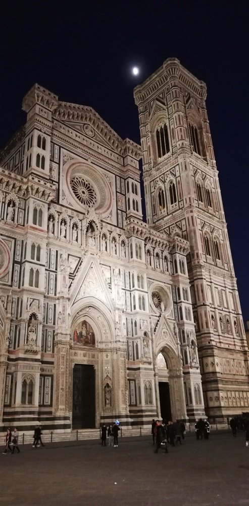 Санта-Мария-дель-Фьоре вечером