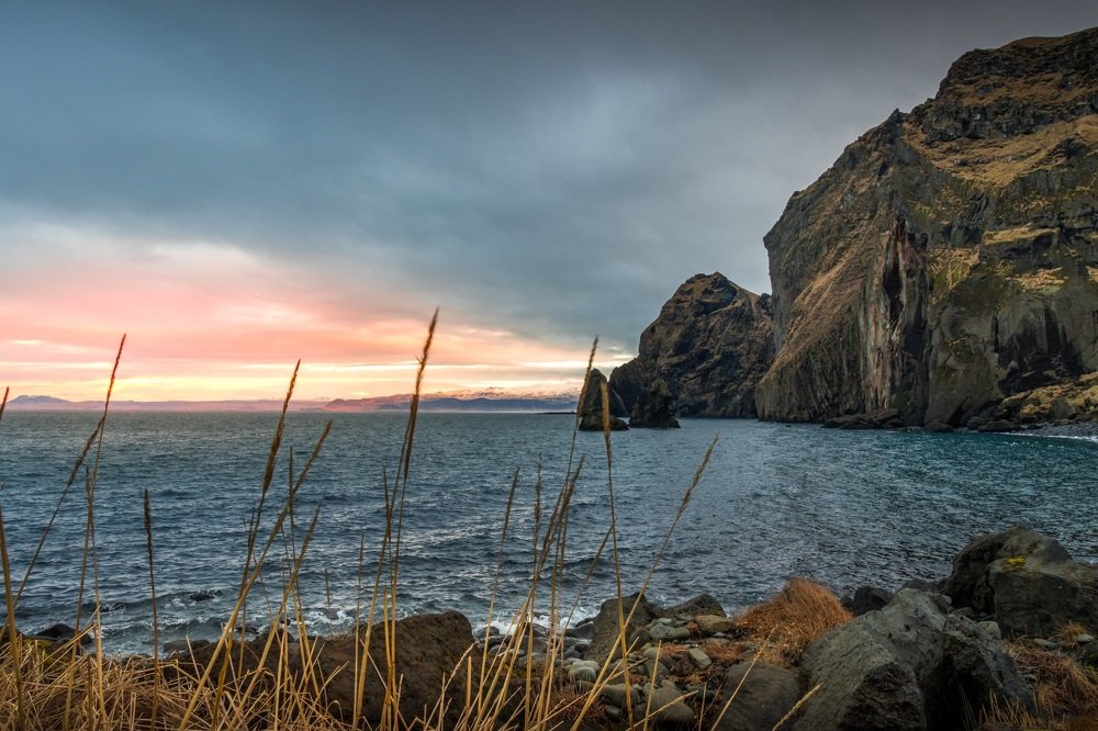Рассвет на острове Хеймаэй, Исландия
