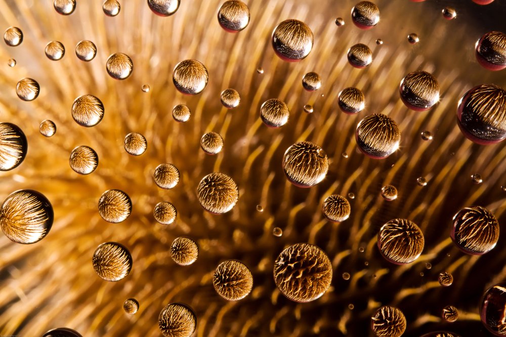 Колючие капли