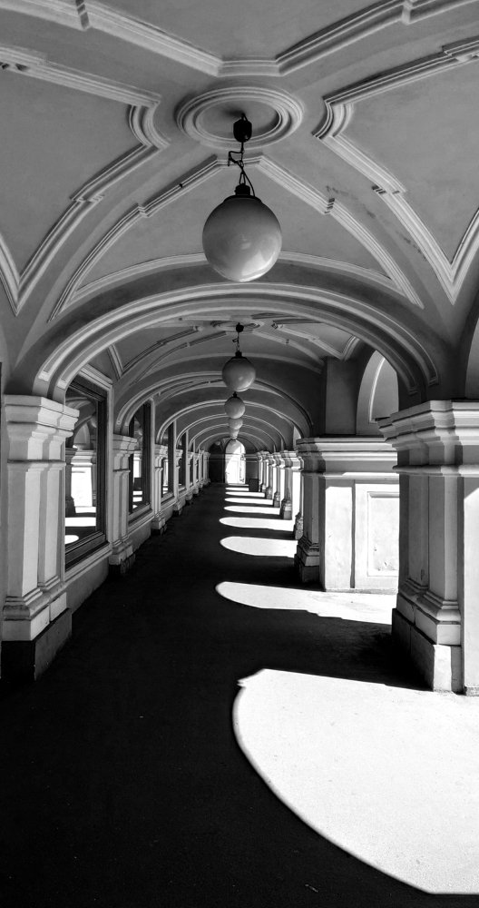 Тени Гостинного двора.