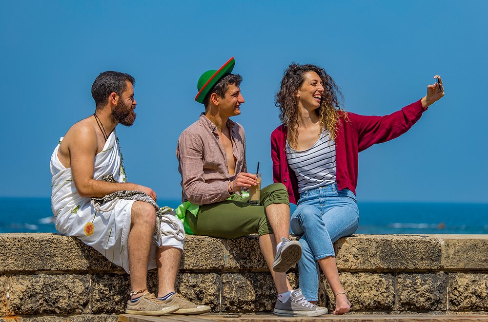 Photograph by Vladimir Sarichev