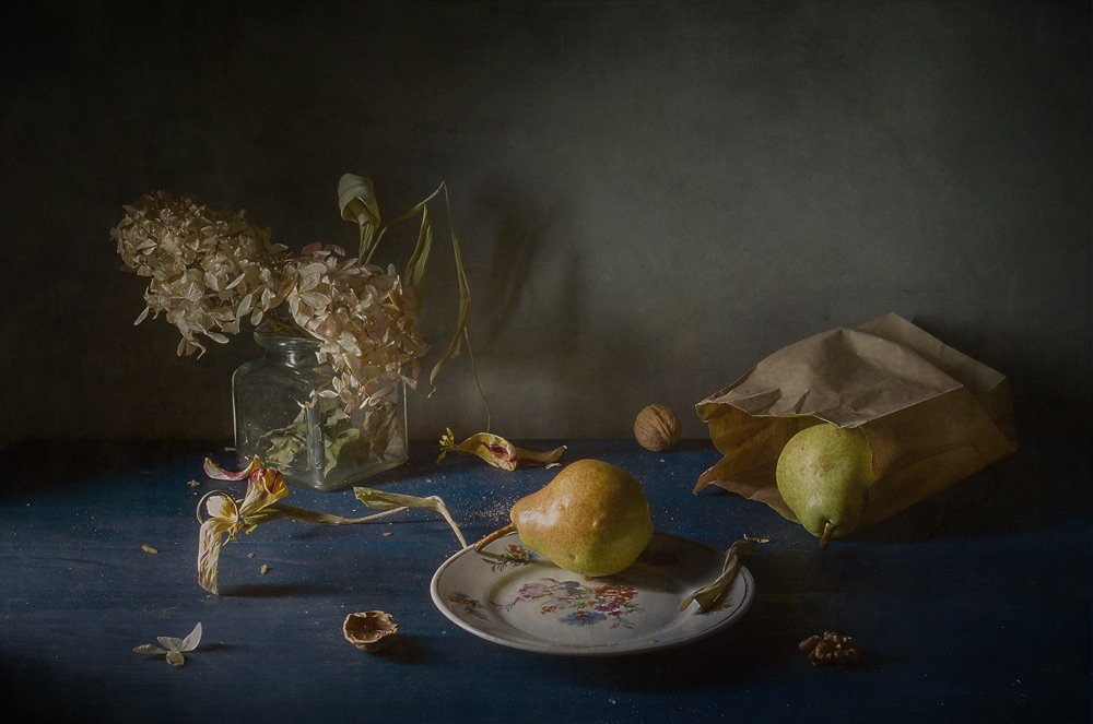 Натюрморт с грушами