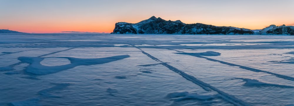 Утренний Байкал