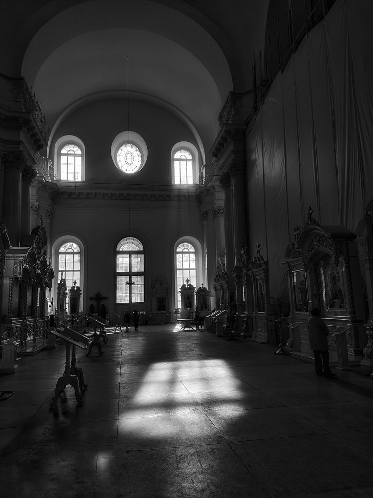 Ровно в полночь.