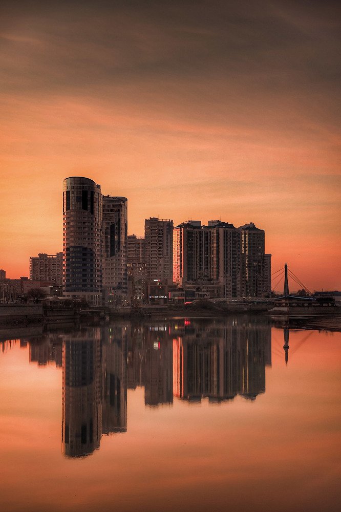 Рассвет на Кубанской Набережной. Краснодар