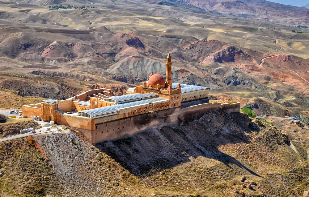 Photograph by Ozlem Ozyun