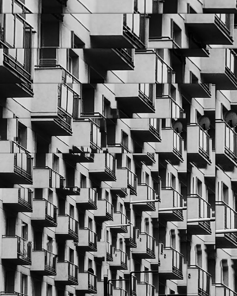 Photograph by Piotr Benklewski