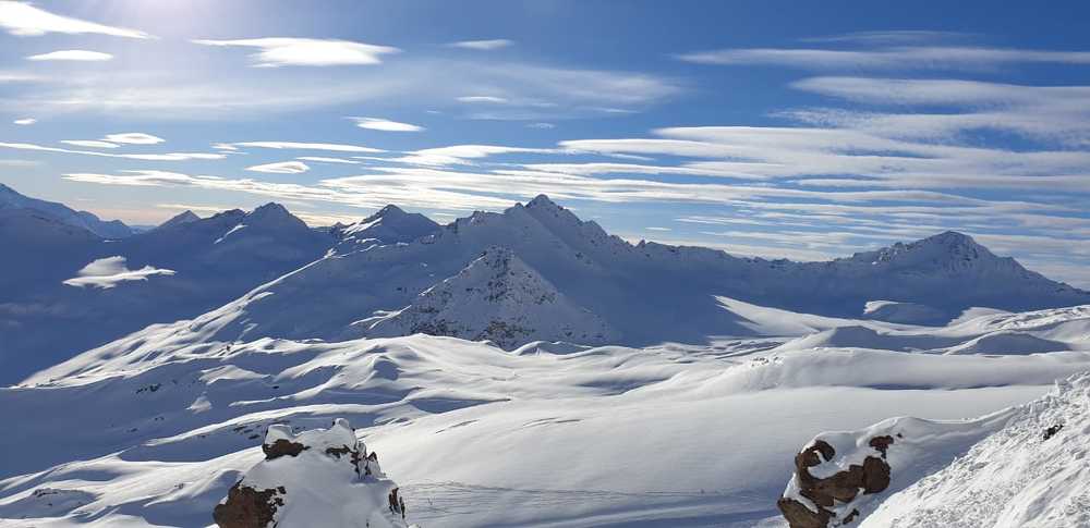 Заснеженные вершины.