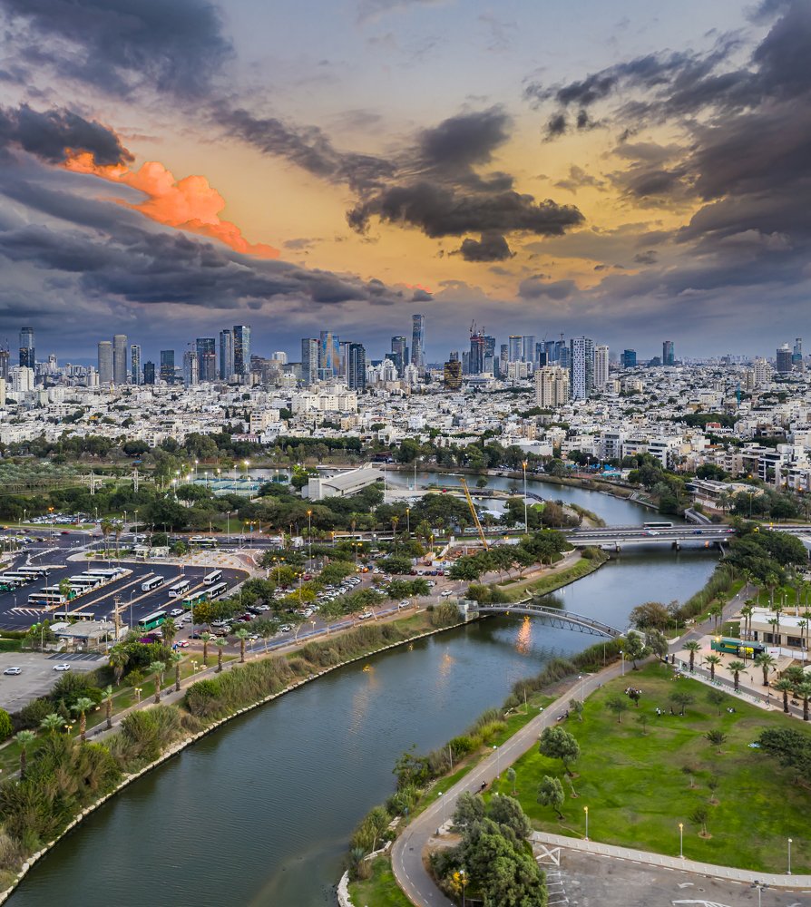 Dragon over Tel Aviv
