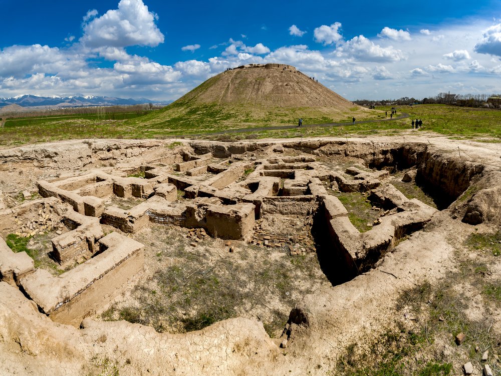 Photograph by DAMOUN POURNEMATI