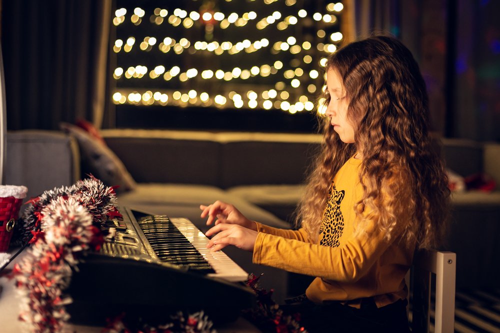 Новогодние этюды юной пианистки