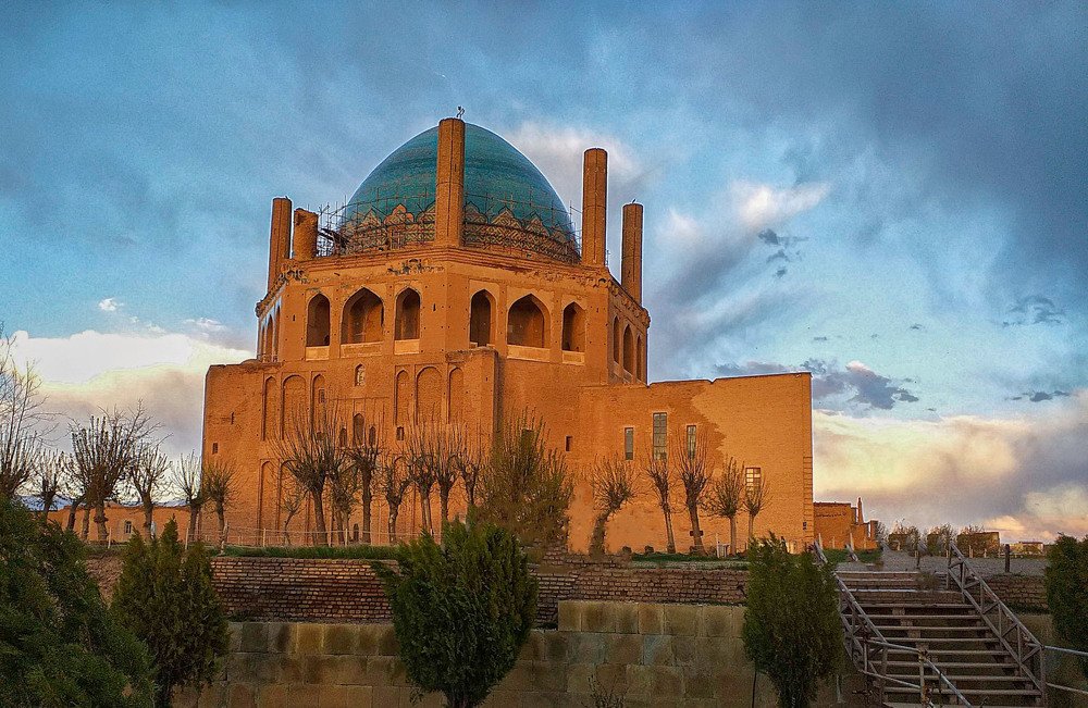 Photograph by Amin Hadadian