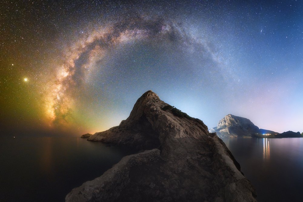 Млечный Путь над горой Коба-Кая