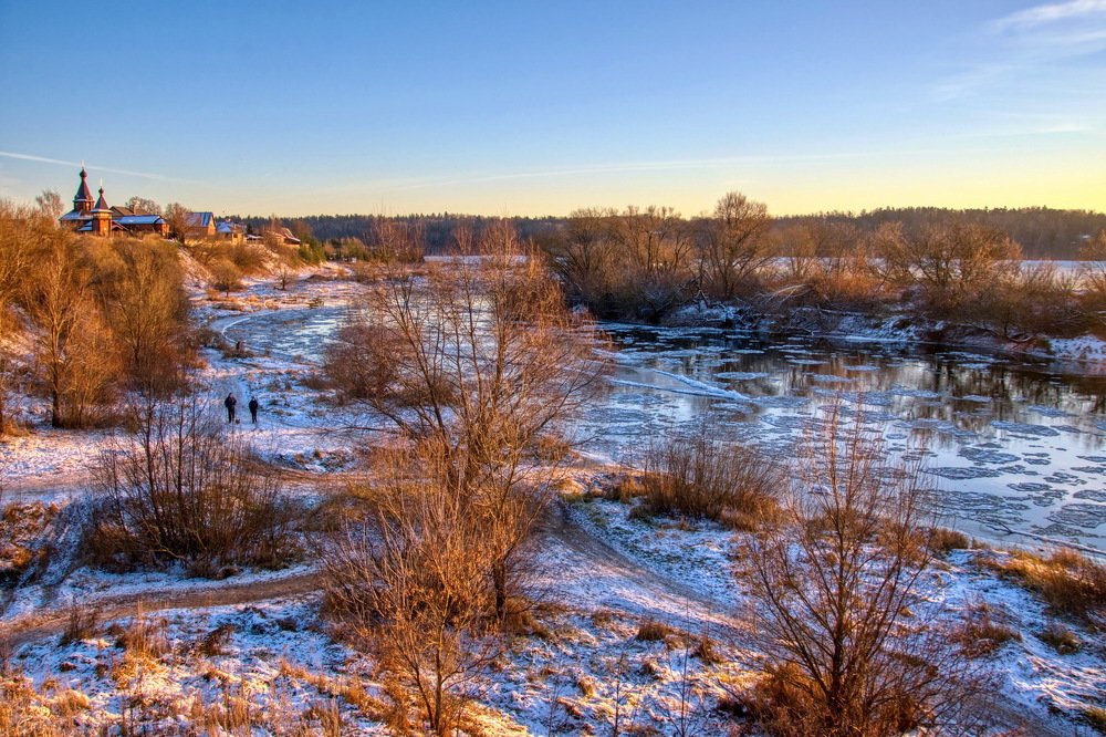 Вечерние прогулки у реки