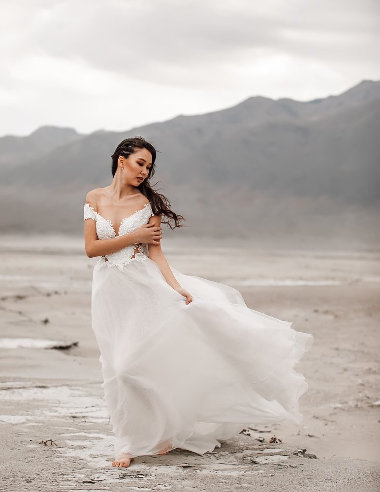 между тем и этим