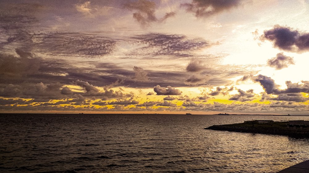 Photograph by har yono