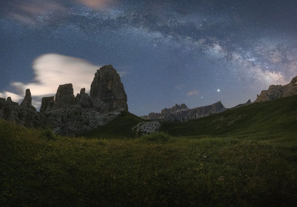 Milkyway over Cinque Torri