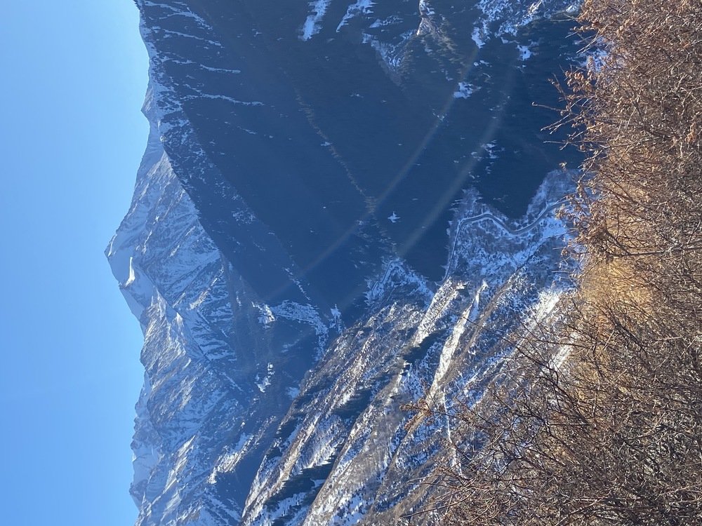 Горное ущелье