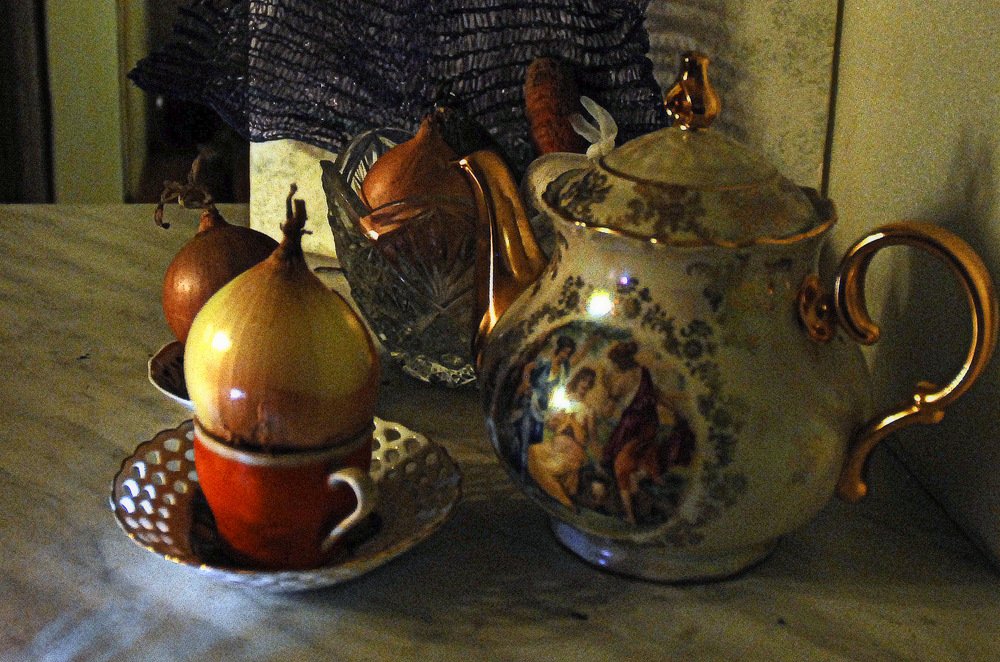 натюрморт с луком