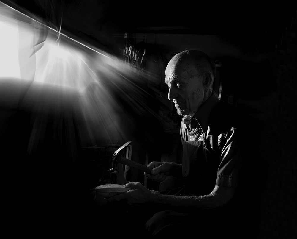 Old shoemaker