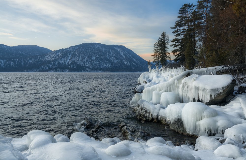 В ледяной глазури