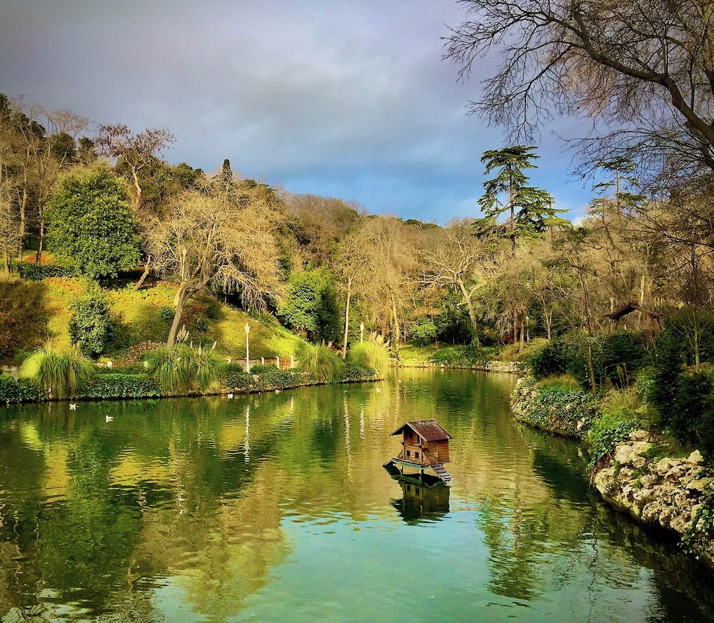 Photograph by Ahmet Aka