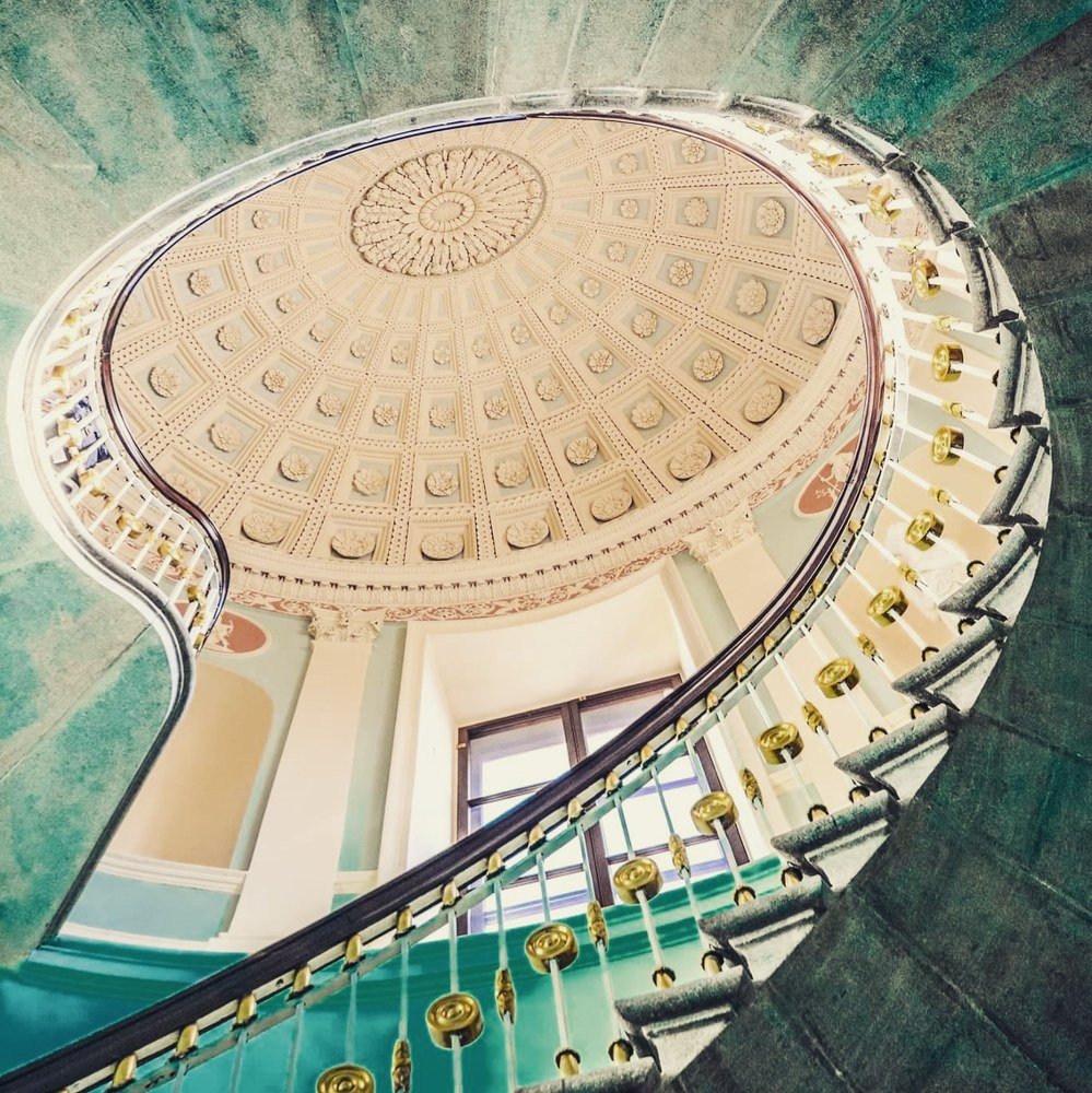 Stairs to the Agat room