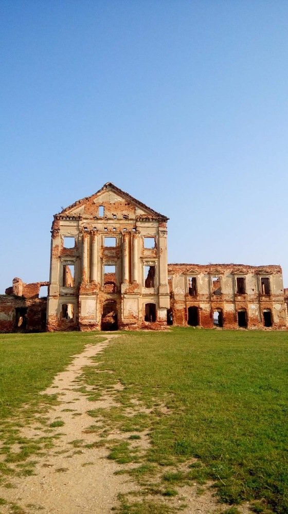 Замковый палац