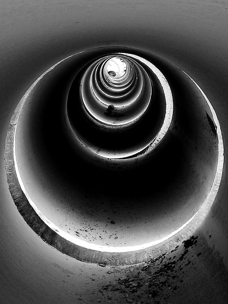 Tunnel of shadows