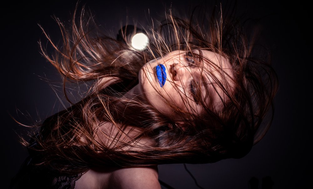 Photograph by ANTON KHOMENKO https://www.patreon.com/ant_vipp