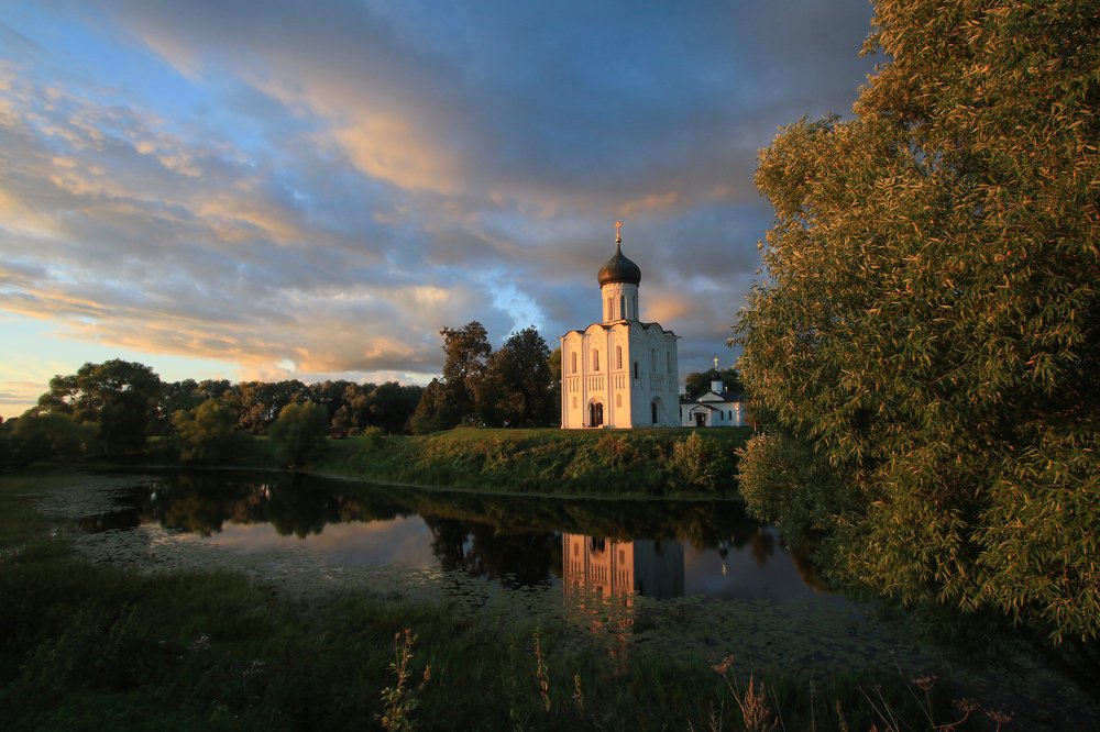 Церковь Покрова на Нерли /Church of the Intercession on the Nerl