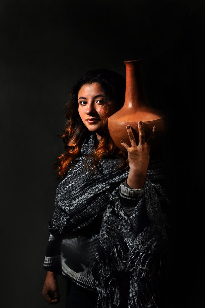 La muchacha del jarron