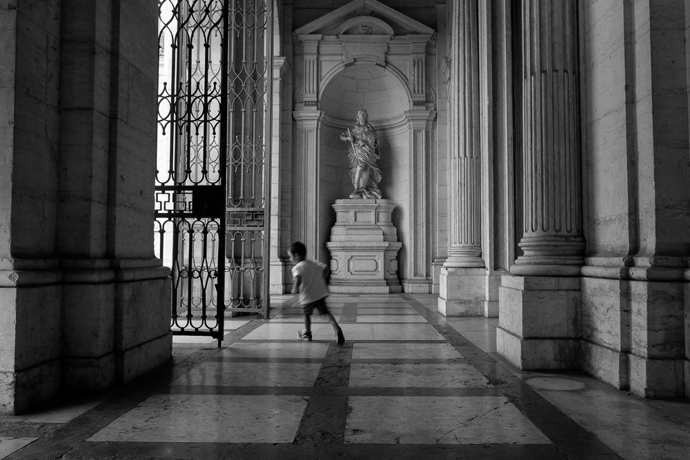 Photograph by Carlos Costa