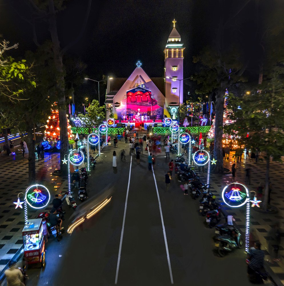 Thánh đường giáo xứ Vũng Tàu đêm giáng sinh