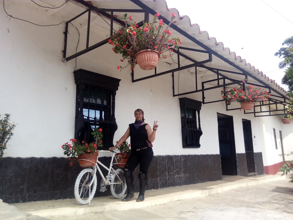 Paisaje: Con bicicleta antigua