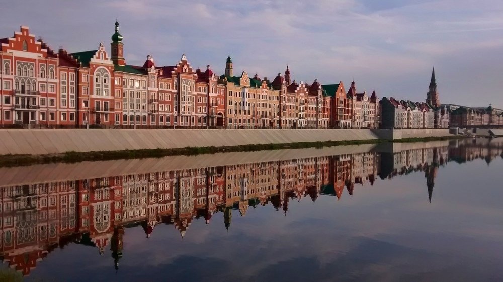 Прогулки по набережной.