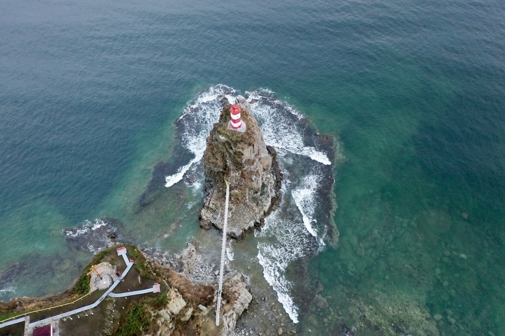 Photograph by Dmitriy Marchenko